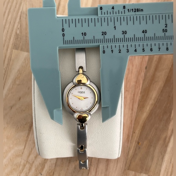 Caravelle by Bulova Ladies Watch Two Tone Hearts and Matte Bracelet White Dial - Picture 11 of 12